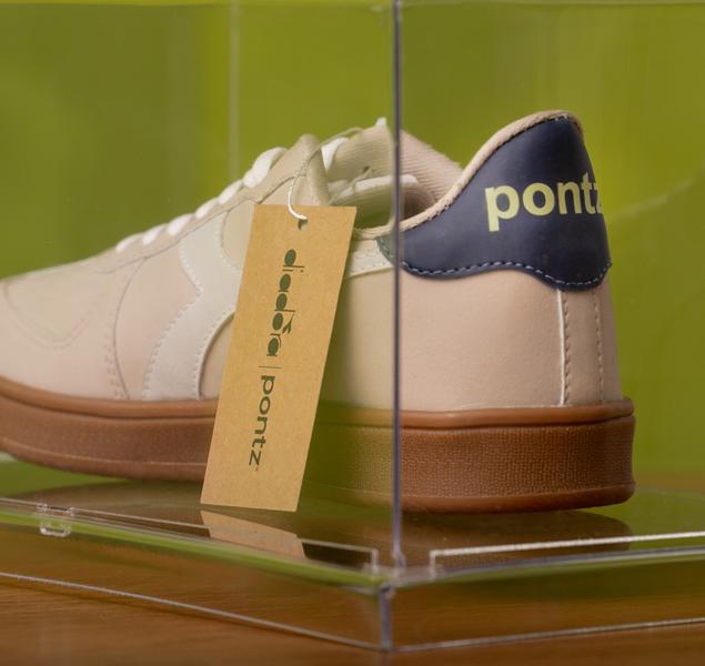 Tênis da Diadora em collab com a PONTZ é um modelo icônico do casual esportivo. Foto: divulgação