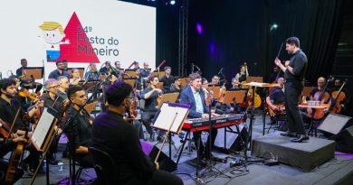 Flávio Venturini e a Orquestra Joseense encerra 24ª Festa do Mineiro com público lotando o Galpão Gaivota
