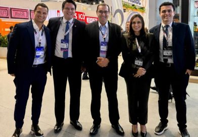Prefeito de São José dos Campos participa da abertura do Festival APAS SHOW 2026