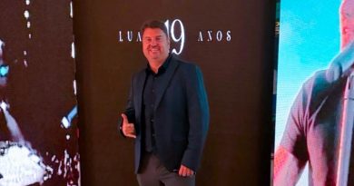 Luiz Gustavo Pinguim celebra 19 anos de amizade e parceria com Luan Santana em evento exclusivo em São Paulo